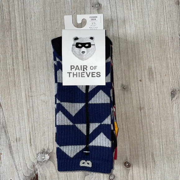 NWT Men’s Pair of Thieves 3-pk Cushioned Crew Socks - Picture 2 of 9